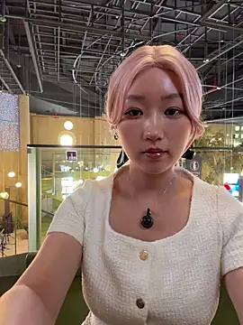 Snapshot of winter11 chatting on 11/02/25, 01:41 winter11 online show from 11/02/25, 01:41