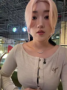 Snapshot of winter11 chatting on 01/11/26, 01:43 winter11 online show from 01/11/26, 01:43