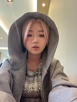 Snapshot of winter11 chatting on 02/07/26, 04:27 winter11 online show from 02/07/26, 04:27