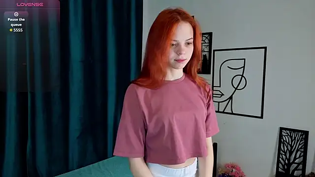 SynnoveBann online show from 11/17/25, 01:11