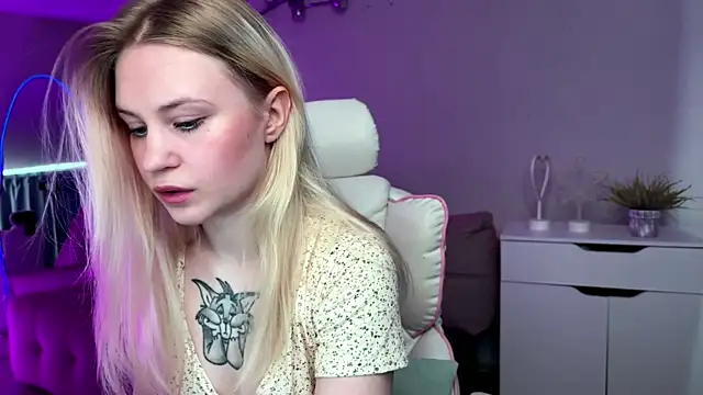 Sofia Kenwood online show from 06/03/26, 04:04