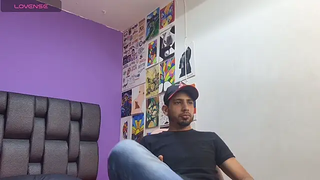 ashtoncooperr online show from 10/14/25, 07:03