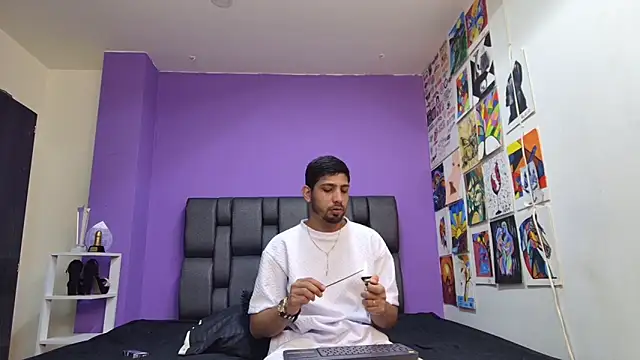 ashtoncooperr online show from 10/17/25, 07:27