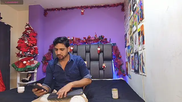 ashtoncooperr online show from 12/03/25, 06:50