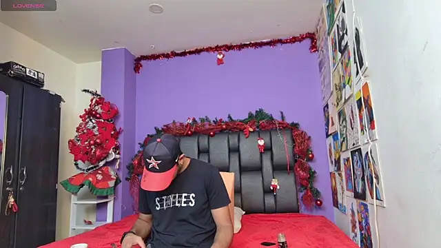 ashtoncooperr online show from 12/18/25, 06:25