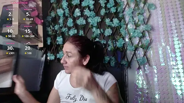 darling hott online show from 11/18/25, 09:36