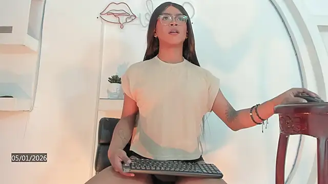 Vicky Hottman online show from 01/05/26, 08:34