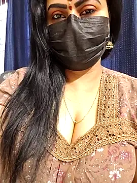 honey-flower online show from 01/19/26, 02:04