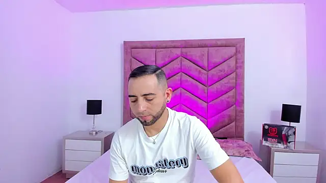 Snapshot of Lushian_ chatting on 06/03/26, 04:01 Lushian online show from 06/03/26, 04:01
