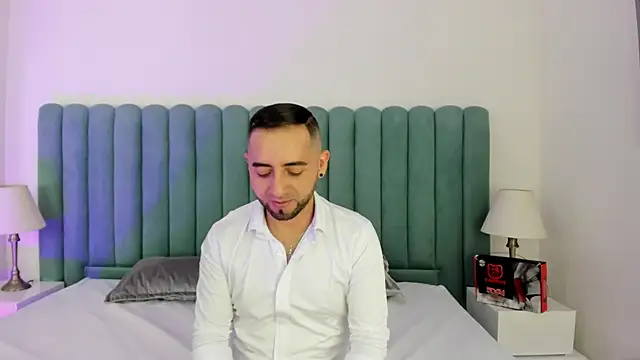 Snapshot of Lushian_ chatting on 07/11/26, 02:53 Lushian online show from 07/11/26, 02:53
