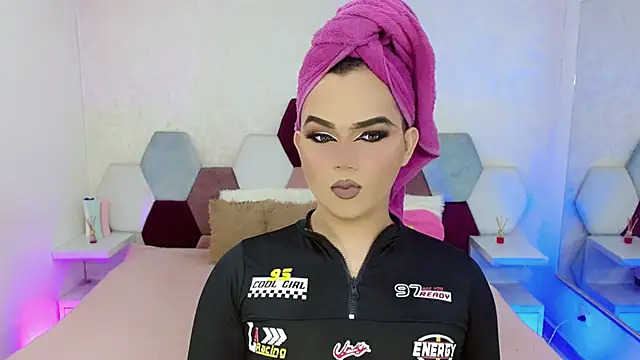 kushina uzumaki75 online show from 12/20/25, 04:08