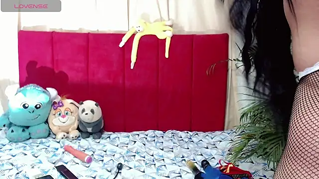 kushina uzumaki75 online show from 01/09/26, 05:10