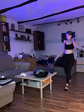 Seductively4 20 online show from 10/04/25, 04:27