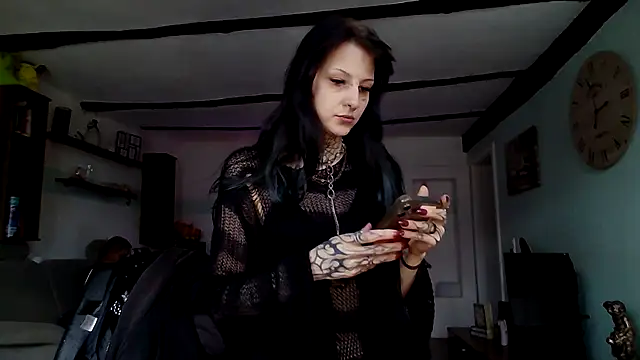 Snapshot of Seductively4_20 chatting on 07/04/26, 08:09 Seductively4 20 online show from 07/04/26, 08:09
