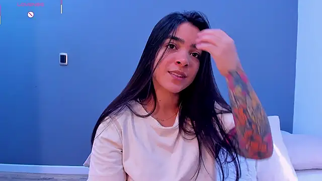 Snapshot of KamilaBetancourt chatting on 06/12/26, 01:54 KamilaBetancourt online show from 06/12/26, 01:54