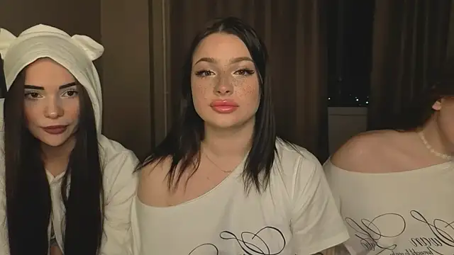 honey     bunny online show from 09/29/25, 03:50