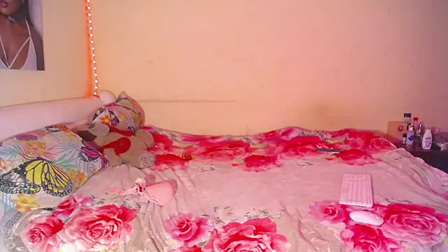 pink 7777 online show from 11/06/25, 07:04