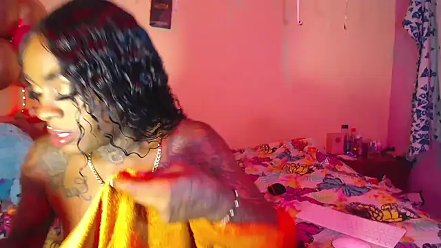 pink 7777 online show from 11/21/25, 11:47