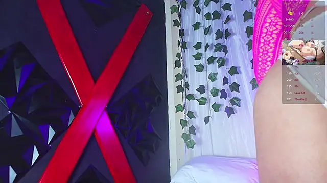 ivonne diaz1 online show from 11/07/25, 07:58