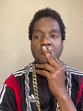 Snapshot of Kingdinyxxx chatting on 09/27/25, 01:49 Kingdinyxxx online show from 09/27/25, 01:49