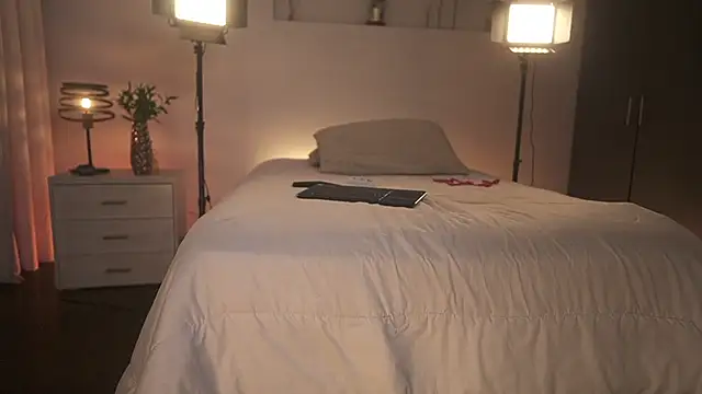 ximena cortez 03 online show from 02/04/26, 10:04