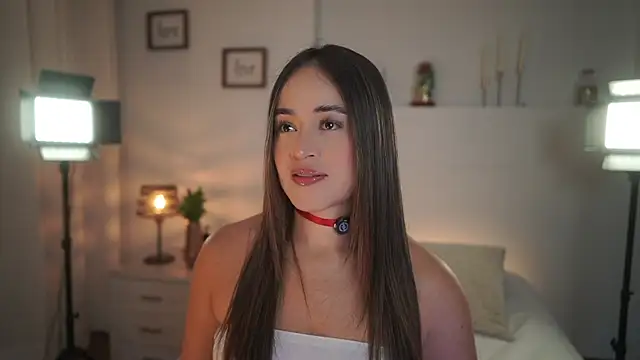Snapshot of ximena_cortez_03 chatting on 04/25/26, 11:24 ximena cortez 03 online show from 04/25/26, 11:24