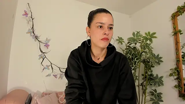 valerieMattson online show from 11/27/25, 04:31