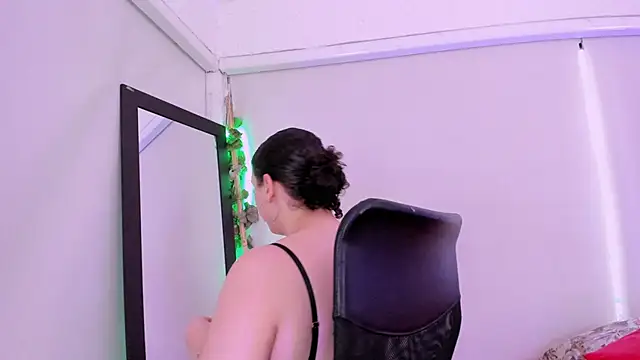 catleya noire online show from 10/08/25, 08:06