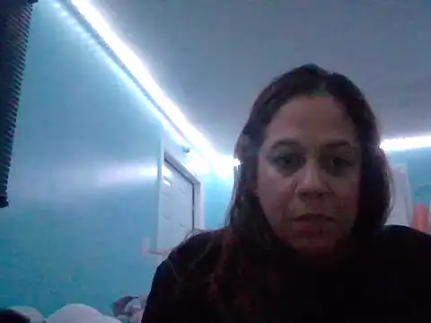 Snapshot of PrettyKittyMia chatting on 09/13/25, 11:59 PrettyKittyMia online show from 09/13/25, 11:59