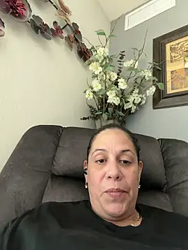 PrettyKittyMia online show from 04/25/26, 03:42