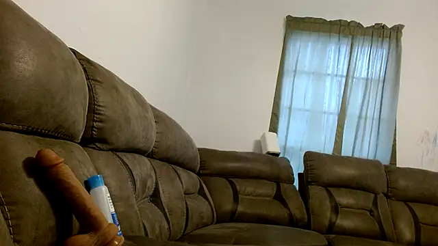 Snapshot of carlithefreak chatting on 01/13/25, 02:32 carlithefreak online show from 01/13/25, 02:32