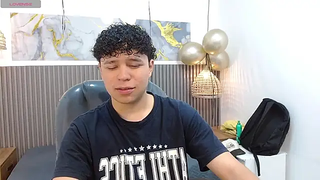 BenjaminBottonn online show from 10/16/25, 07:59