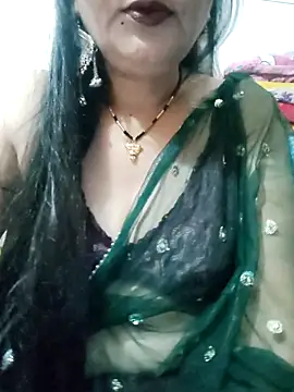 Snapshot of Cuty_siya_143 chatting on 11/04/25, 08:46 Cuty siya 143 online show from 11/04/25, 08:46