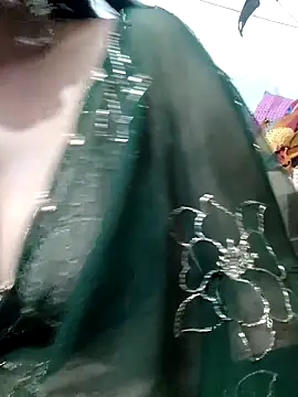 Snapshot of Cuty_siya_143 chatting on 11/09/25, 08:23 Cuty siya 143 online show from 11/09/25, 08:23