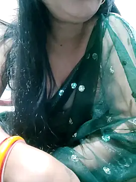 Snapshot of Cuty_siya_143 chatting on 11/15/25, 03:08 Cuty siya 143 online show from 11/15/25, 03:08