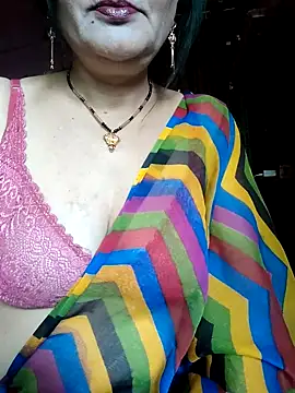 Snapshot of Cuty_siya_143 chatting on 12/16/25, 09:25 Cuty siya 143 online show from 12/16/25, 09:25