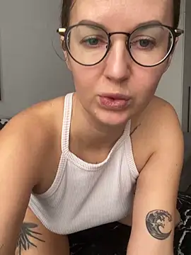 Snapshot of ElizabetBlack chatting on 12/20/25, 06:53 ElizabetBlack online show from 12/20/25, 06:53