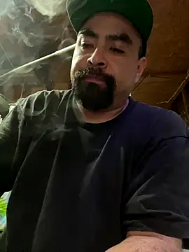 Snapshot of Jonathanfrom420 chatting on 09/09/25, 05:01 Jonathanfrom420 online show from 09/09/25, 05:01