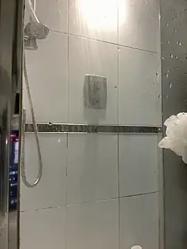 Woodchip online show from 12/19/25, 08:43