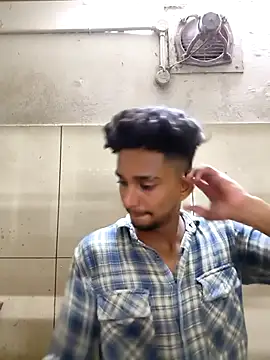 Snapshot of Irfan_irfan chatting on 10/11/25, 03:43 Irfan irfan online show from 10/11/25, 03:43