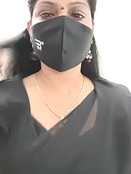 Snapshot of shivani27 chatting on 09/14/25, 07:24 shivani27 online show from 09/14/25, 07:24