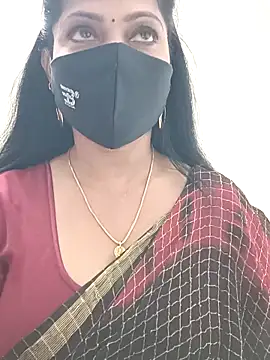 Snapshot of shivani27 chatting on 12/17/25, 02:12 shivani27 online show from 12/17/25, 02:12