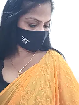 Snapshot of shivani27 chatting on 01/05/26, 05:27 shivani27 online show from 01/05/26, 05:27