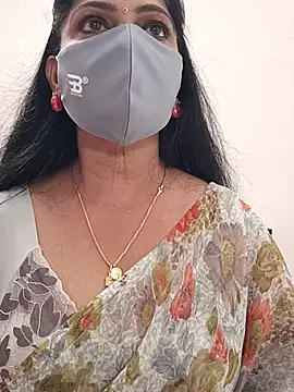 Snapshot of shivani27 chatting on 01/09/26, 01:14 shivani27 online show from 01/09/26, 01:14