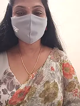 Snapshot of shivani27 chatting on 01/10/26, 09:11 shivani27 online show from 01/10/26, 09:11