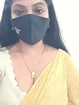 Snapshot of shivani27 chatting on 01/11/26, 10:04 shivani27 online show from 01/11/26, 10:04