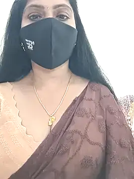 Snapshot of shivani27 chatting on 02/02/26, 04:49 shivani27 online show from 02/02/26, 04:49