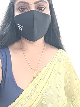 Snapshot of shivani27 chatting on 02/03/26, 06:35 shivani27 online show from 02/03/26, 06:35