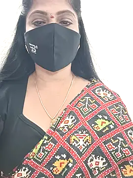 Snapshot of shivani27 chatting on 02/11/26, 01:38 shivani27 online show from 02/11/26, 01:38