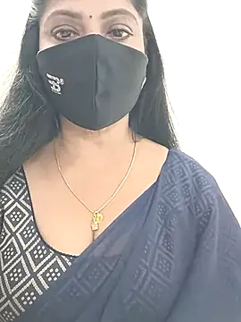 Snapshot of shivani27 chatting on 02/12/26, 03:07 shivani27 online show from 02/12/26, 03:07